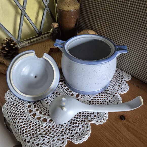 Vintage Blue Tureen from Laurentian Pottery 1907 - Poterie Laurentienne - Picture 4 of 7